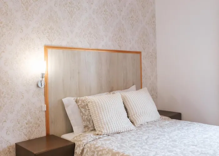 Πανσιόν Daniela's Central 304